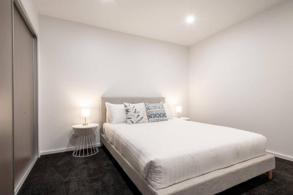 Central Modern 2 Bedroom With Wifi 론서스턴 외부 사진